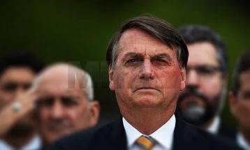 Bolsonaro lëshohet nga kujdesi intensiv pas operacionit