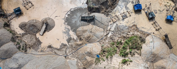 Тринаесет лица киднапирани и убиени во Перу, работеле за компанија за копање злато