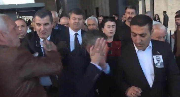 Sulmohet lideri i opozitës turke, Ozgur Ozel