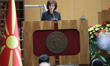 Siljanovska Davkova: Macedonian has more speakers in the diaspora than at home, we have to protect it