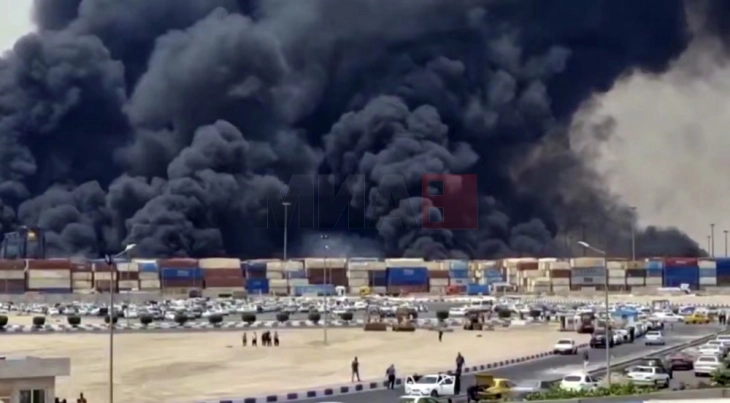 Dy persona u arrestuan për shpërthimin më 26 prill në një port iranian