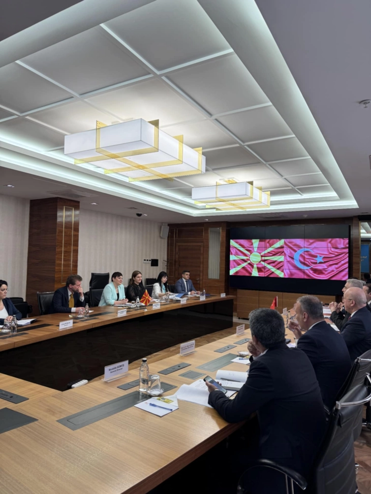 Finance Minister Dimitrieska-Kochoska meets Turkish Trade Minister Ömer Bolat 