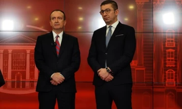 Përfundoi takimi Mickoski - Taravari, bisedimet do të vazhdojnë