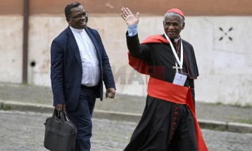 Të gjithë 133 kardinalët arritën në Romë për konklavën për zgjedhje të Papës së re