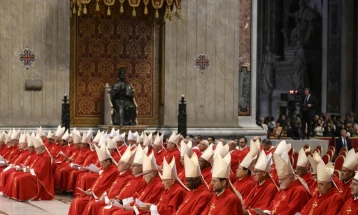 All cardinals have arrived for papal conclave