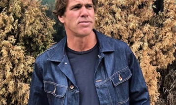 Hall collects new Olympic medals after LA fire destroyed originals