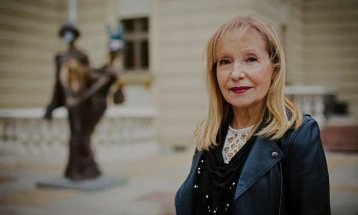 Snezhana Koneska Rusi wins Vojdan Chernodrinski Festival lifetime achievement award