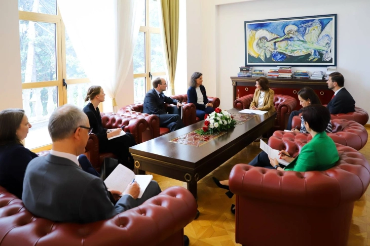 Сиљановска-Давкова оствари средба со генералниот директор на СИДА