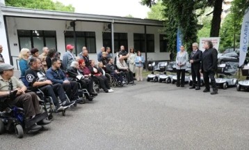 Доделени 24 ортопедски помагала на лица со телесен инвалидитет