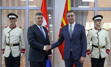 Mickoski meets with Milanović, calls for full membership to EU