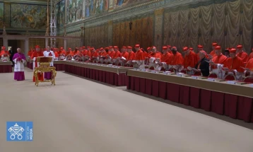Conclave to choose next pope begins