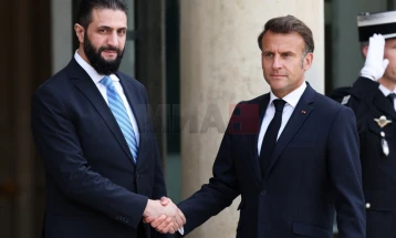 Сирискиот претседател во прва посета на западна земја - средба со Макрон во Елисејската палата