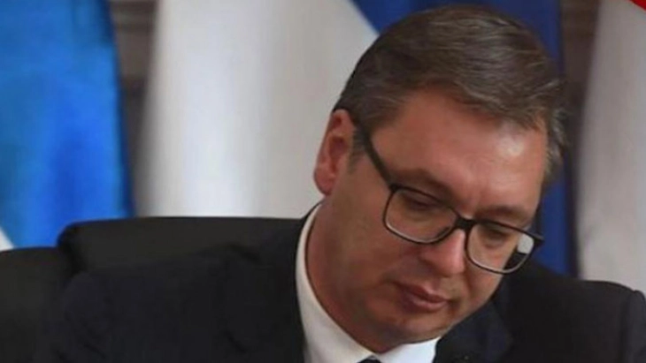 Вучиќ од Москва: Нека ме казнат мене, а не Србија