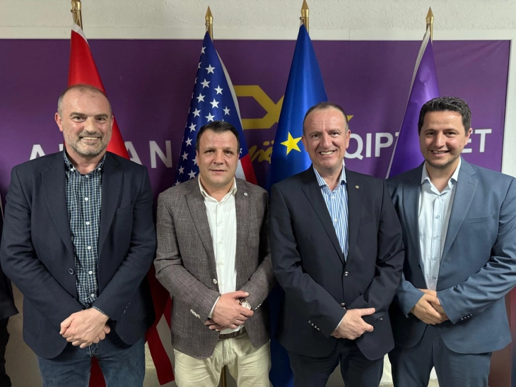 Алијанса на Таравари формира изборен штаб во Гостивар, прв човек Исак Љазами