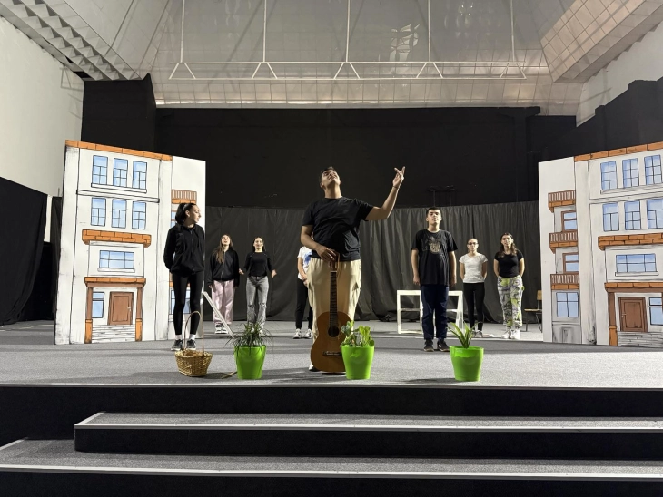 Bajlozova-Barlamova to stage 'Beauty Walks Alone' student play in Valandovo