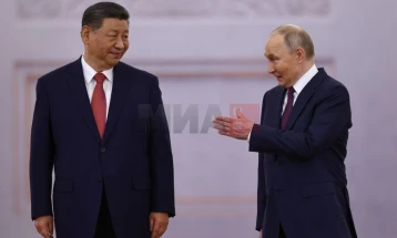 Si Xhinping mbërrin në Kremlin për takim me homologun rus Putin