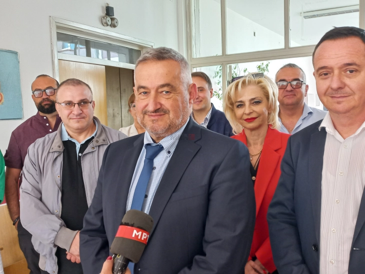 Клековски: Го решаваме проблемот со недостиг од човечки ресурси во болниците