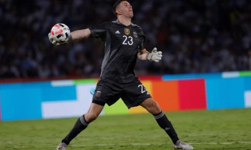 Мартинез би можел да ја напушти Астон Вила на лето