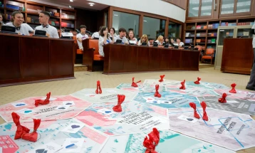 Млади од шест градови на финалето на „Еlectionville“ - едукативна и интерактивна игра