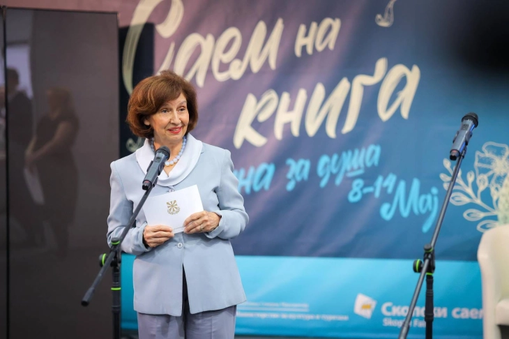 Сиљановска-Давкова: Саемот на книгата е обид за културен натпревар на народите