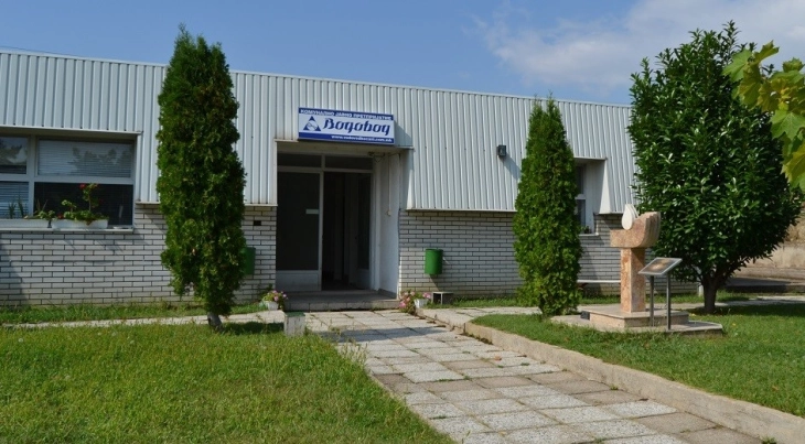 Основни и средни училишта од Кочани имаат долг од над 10,5 милиони денари за комунални услуги