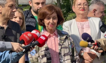 Siljanovska Davkova calls for year-round clean-up effort