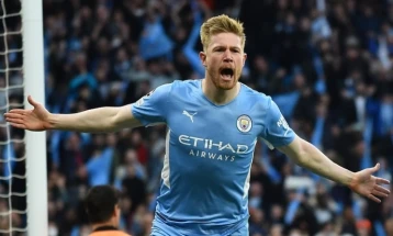 Наполи сака да го ангажира Де Брујне