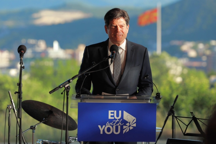 Рокас: Тешките времиња се можност да ги подобриме работите на долг рок