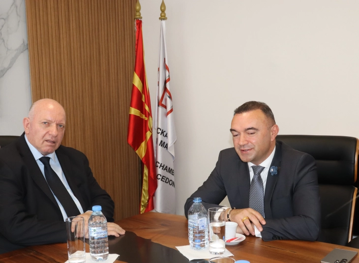 Рафуна и Азески разговараа за нормализирање на протокот на прехранбени производи на македонско-косовската граница