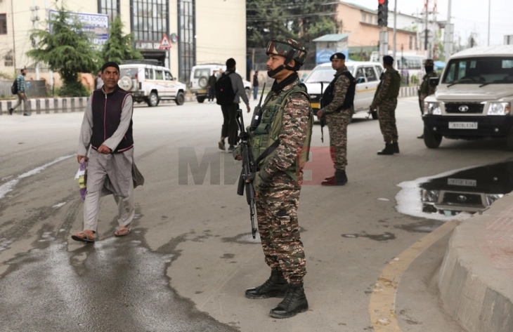 Пакистан тврди дека уништил индиски противвоздушен систем, Индија негира