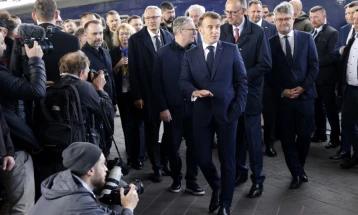 Merz, Macron and Starmer arrive in Kiev to push for 30-day ceasefire