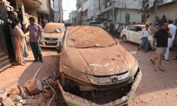 Pesë të vrarë në një sulm pakistanez në rajonin indian Xhamu