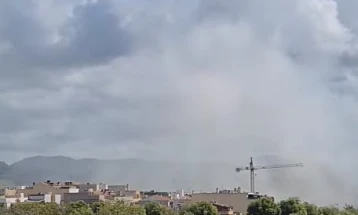 Токсичен облак кај Барселона: Властите апелираат граѓаните да не излегуваат надвор