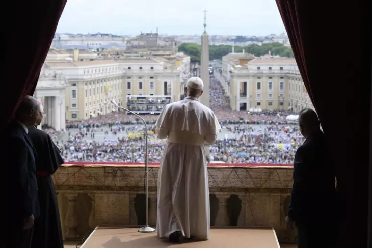 'Never again war:' Pope Leo urges global peace in first Sunday prayer
