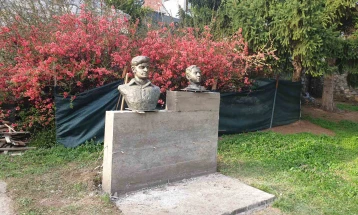 Сојузот на филателистите го заврши проектот за издавање спомен-пликови на 66 народни херои од државата