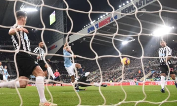 Њукасл го победи Челси во директен дуел за Лигата на шампионите и се искачи на третото место на табелата