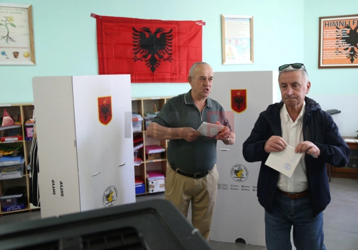 Во Албанија до 17 часот гласале  38,75  отсто од гласачите