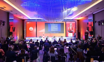 Самит „Македонија 2025“ (во живо)