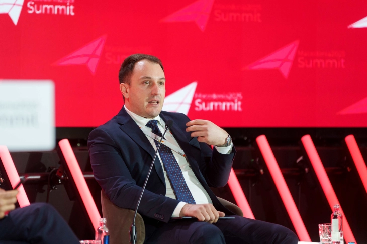 Андоновски: Владината суперапликација е нашиот клучен проект кој ќе ги донесе услугите до секој граѓанин