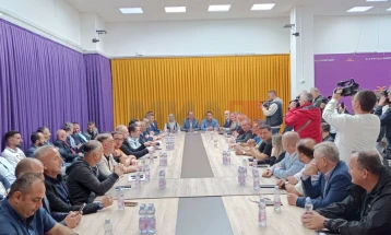 Aleanca për Shqiptarët (ASH) e Taravarit vendos nëse do të mbetet në Qeveri