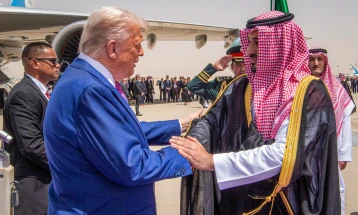 Bi-Bi-Si: Shitje e armëve në vlerë 100 miliardë dollarë midis SHBA-së dhe Arabisë Saudite