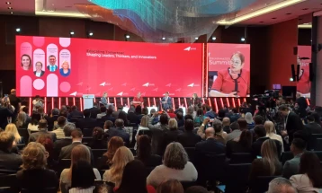 Јаневска: Приватни универзитети „штанцале“ дипломи години наназад, Владата им се спротивстави