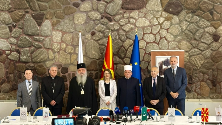 Leaders of religious communities sign declaration against violent extremism