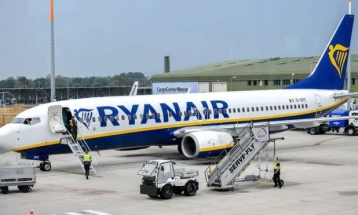 Белгискиот аеродром Шалроа ги обнови летовите по заканата со бомба