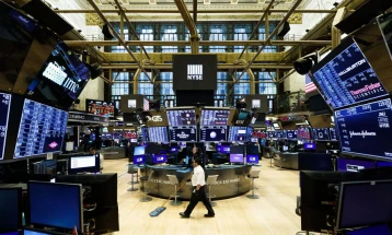 Indekset amerikane të bursave u rritën për shkak të marrëveshjes tregtare mes SHBA-së dhe Kinës