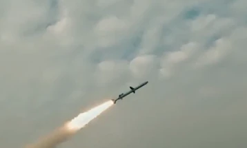 Huthët sulmojnë aeroportin “Ben gurion” në Tel Aviv