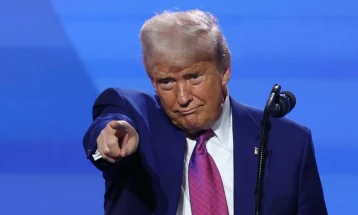 Trampi do të takohet me liderin sirian pas paralajmërimit për heqjen e sanksioneve