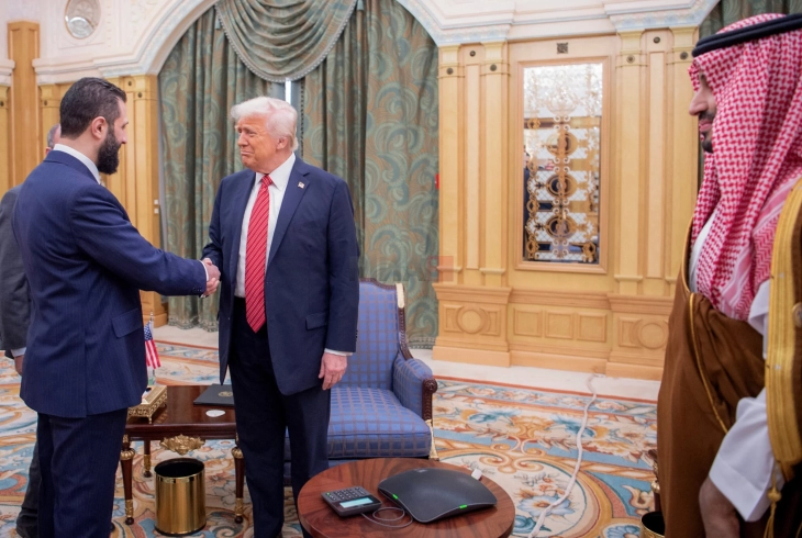 Трамп се сретна со сирискиот претседател ал-Шара во Саудиска Арабија