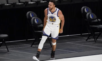 Стеф Кари ќе го пропушти петтиот натпревар од плејофот против Минесота поради повреда