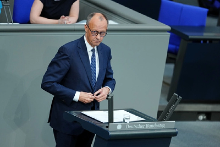 Новиот германски канцелар од Бундестагот вети „просперитет за сите“